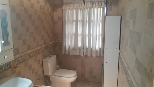 Casa Impecable Amplia 5 Ambientes En Ituzaingó Centro