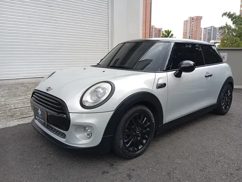 Mini Cooper 1.5 Aut
