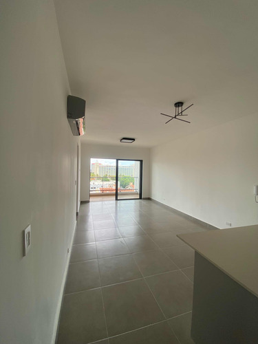 Apartamento En Alquiler En Gazcue Vista Al Mar 2habitaciones