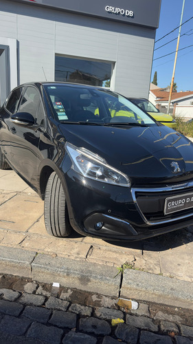 Peugeot 208 1.6 Feline