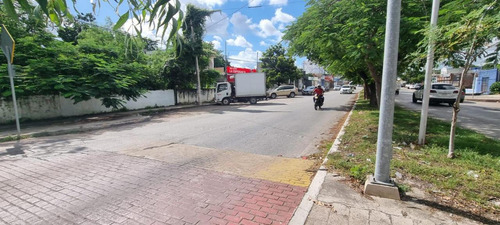 Local Comercial Sobre Correa Racho, Con Terreno Adicional Para Proyecto De Oficinas, 84m2