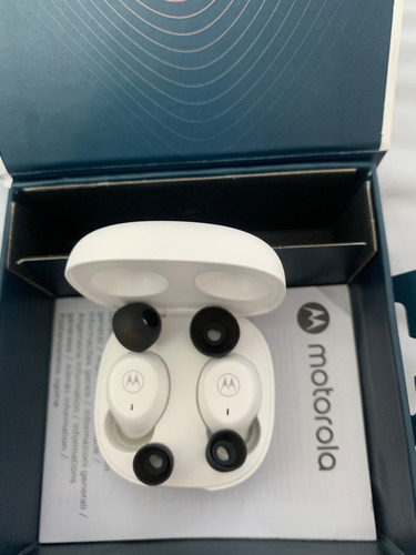 Audífonos Inalámbricos Motorola Buds 105 Blanco Luz Azul Blanco (Usado)