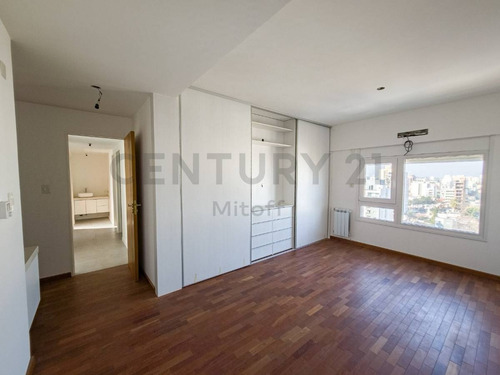 Imagen 14 de 29 de Departamento De 3 Dormitorios En Venta En La Plata.