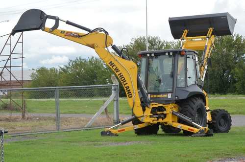 Retroexcavadora B90 Italiana Okm New Holland