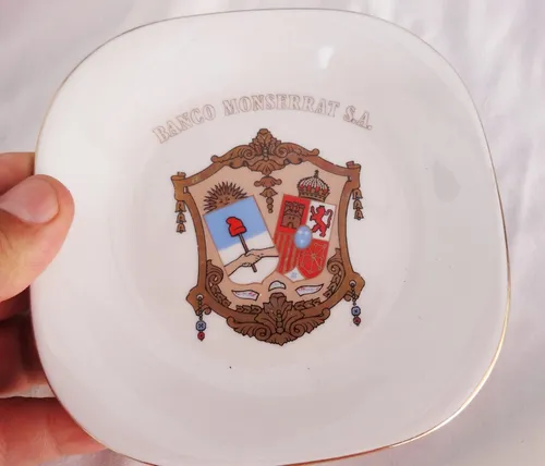 Plato Banco Monserrat Antiguo Logo Escudo Verbano Porcelana (Usado)