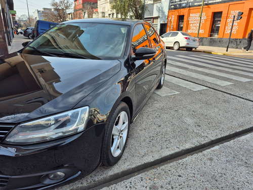 Volkswagen Vento 2.5 Luxury 170cv