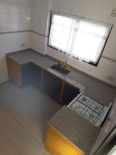 Imagen 2 de 13 de Departamento En Venta En Moron Sur
