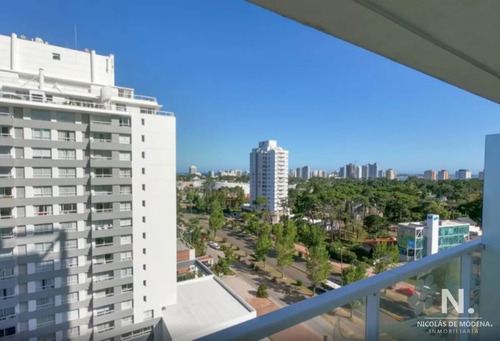 Venta Departamento - 1 Dormitorio 1 Baño - Punta Del Este - Torre Yoo