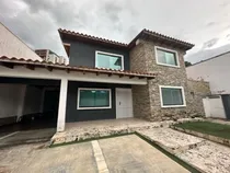 Comprar Elena Hidalgo Vende Moderna Casa-quinta En  Prebo Ii,  Calle Cerrada. Tanque Con Agua Constante De 25.000 L. Con Hidro Y Filtros Pasteur. Cerca A Las 4 Av. Zona Privilegiada De Valencia Carabobo.  