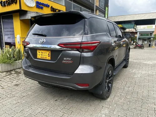 Toyota Fortuner 2.4 Srv Diesel 2022