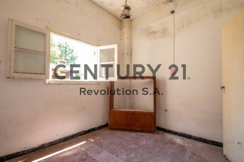 Imagen 9 de 19 de Casa A Remodelar En San Lorenzo - Alem Y San Carlos - Permutas - 324,7 M²