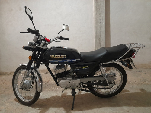 Suzuki Ax 100