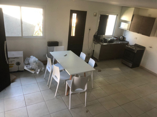 Imagen 4 de 15 de Farias&farias Vendo Duplex De 2 Dormitorios En El Centro De Villa Allende