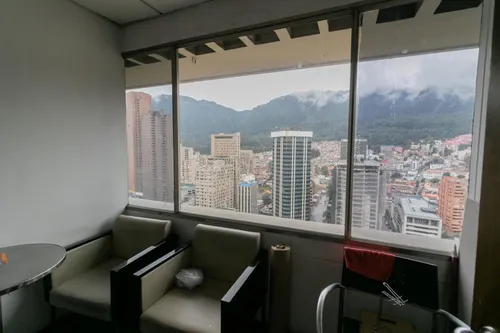 Oficina En Arriendo En Centro Internacional. Cod A1094007
