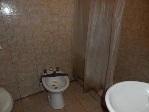 Imagen 9 de 12 de Casa 4 Ambientes - Dto Independiente - Cochera - Villa Tesei