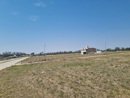Imagen 6 de 9 de Lote En Estancia Santa Lucía, Posesión Inm., Apto Dúplex