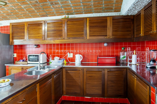 Hermosa Casa En Venta, Zona Península-punta Del Este
