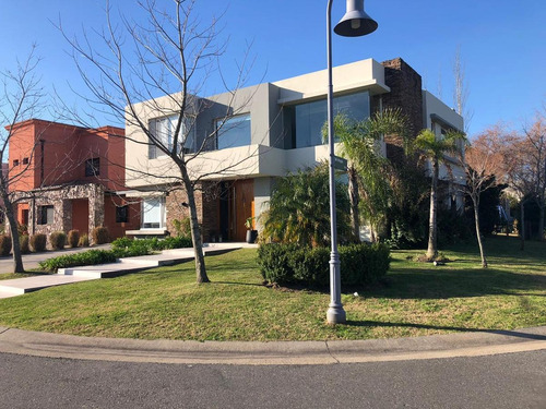 Imagen 3 de 19 de Casa - Los Alisos