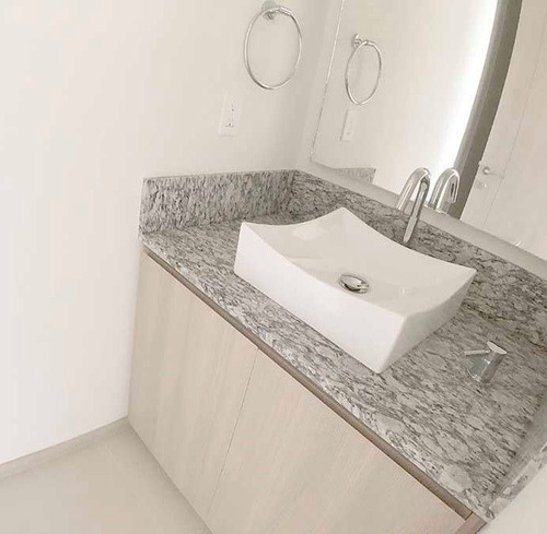 Imagen 9 de 29 de Ph En Venta En Playa Diamante / La Isla