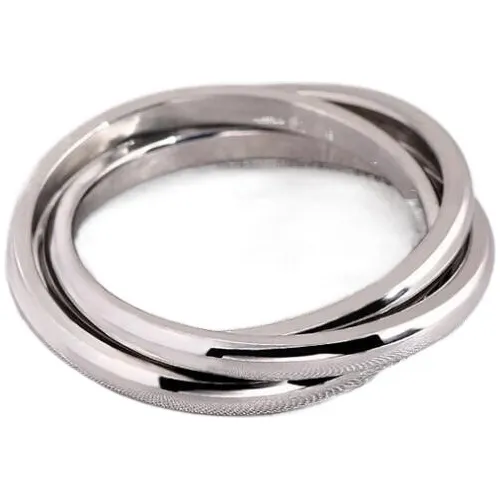 Tres anillos entrelazados significado sale