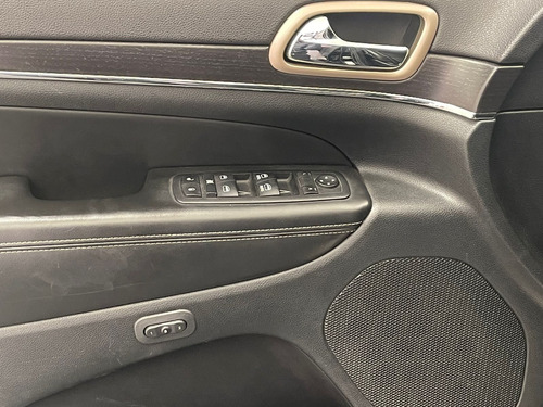 Imagen 13 de 15 de Jeep Grand Cherokee Limited Lujo 2014