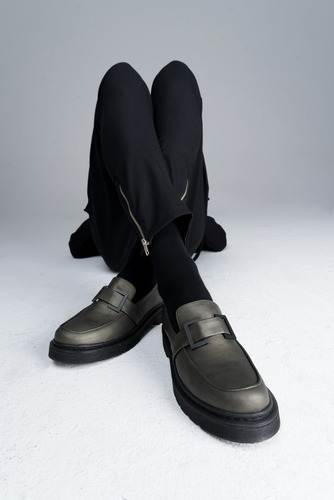 Mocasín Mujer Guido Base De Goma Cuero Argentino Formal.