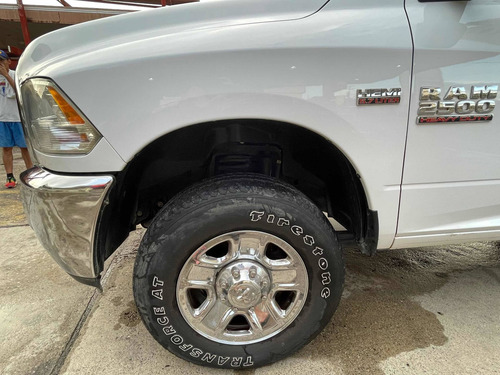 Imagen 5 de 10 de Dodge Ram 2500 4x4
