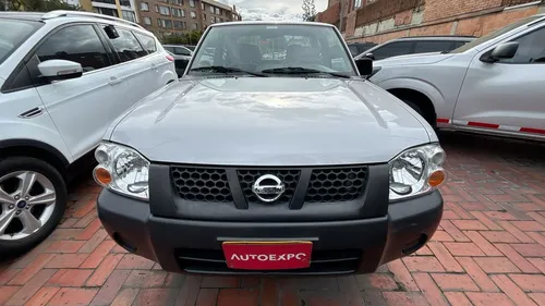 Nissan D22 Np 300 Dc 4x2 2015