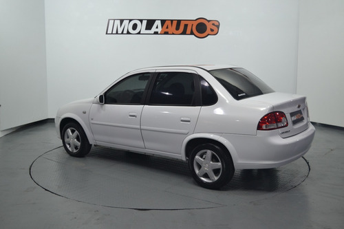 Imagen 5 de 12 de Chevrolet Classic 1.4 Lt 4p Mt 2011-imolaautos