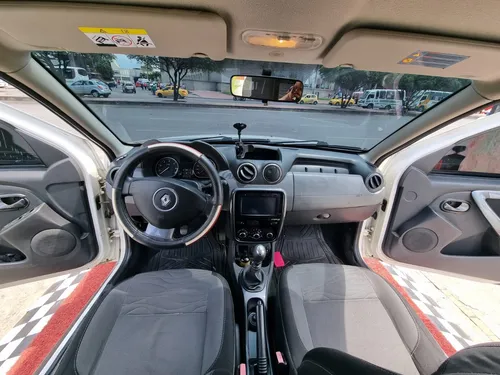 Renault Duster DYNAMIQUE 4X2 2.0 MT