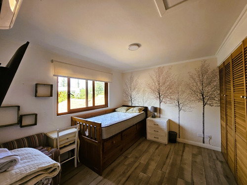 Arriendo Casa En Cond. Amoblada 5d6b Cam. Otoñal