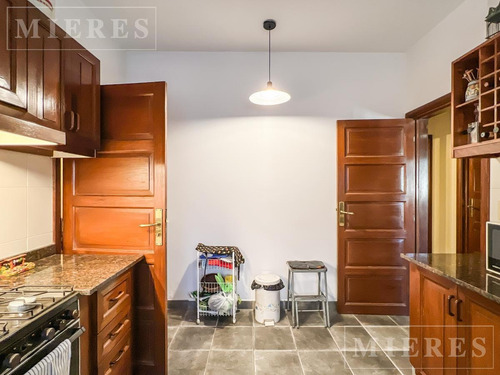 Imagen 8 de 20 de Casa En Venta En Una Planta En Acassuso, Vías A Libertador.