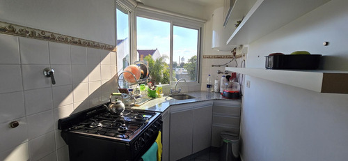Excelente Departamento 3 Ambientes Con Balcón Y Cochera En Castelli Al 6400, Carapachay
