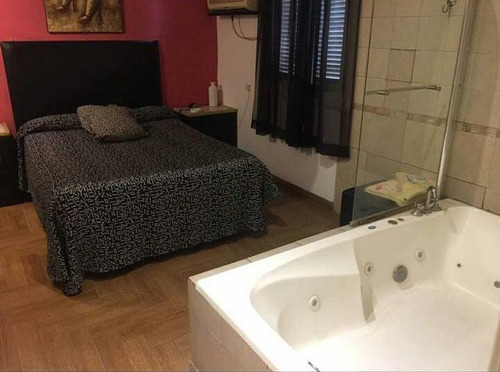 Hotel En 26 Habitaciones En 3 Plantas Con Cocheras En Zona Güemes Aldrey