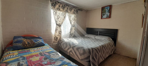 Casa En Venta De 2 Dorm. En Maipú