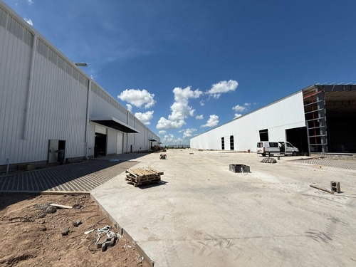 Excelente Nave Industrial Y Logística A Estrenar En El Parque Industrial Ruta 6
