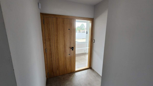 Venta Departamento Dos Dormitorios A Estrenar Cochera Complejo Cerrado