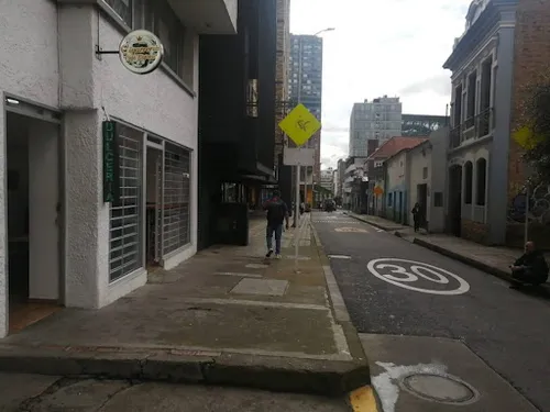 Apartaestudio En Arriendo Las Aguas 172-1628