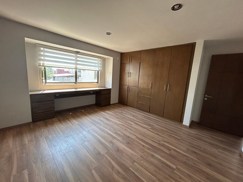 Casa En Venta En Residencial Montecarlo