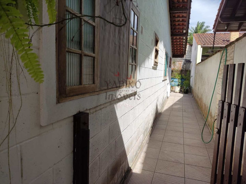 Imagem 11 de 15 de Casa Térrea No Centro De Bertioga, Com Amplo Quintal. - V841