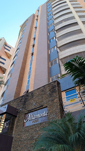 Global Vende Apartamento En Trigaleña Alta, Residencias Altamonte Plaza