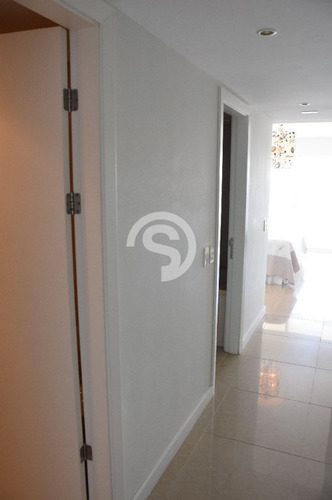 Apartamento En Mansa, 3 Dormitorios *- Ref: 4218