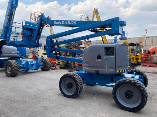 Plataforma Articulada Genie Z45 Año 2006 A Combustión