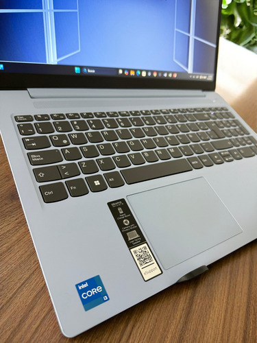Lenovo Ideapad Slim 3, 15.6 , Core I3 13th, 256 Ssd Celeste (Reacondicionado)
