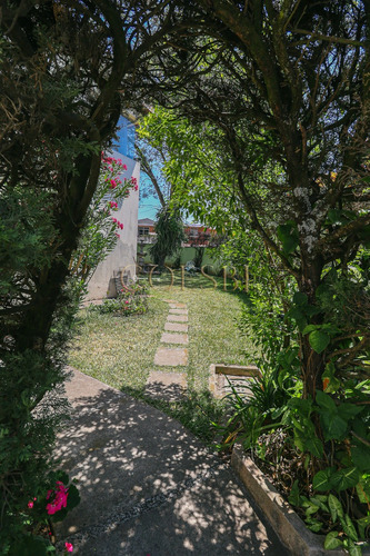 Imagen 3 de 14 de En Venta Casa De 4 Habs. Dentro De Residencial En San Cristóbal, Guatemala