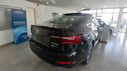 Volkswagen Nuevo Vento 250 Tsi Highline At Dm