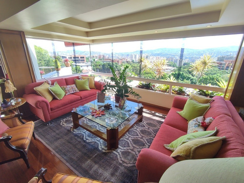 Imagen 14 de 19 de Venta De Pent House Duplex En Los Palos Grandes