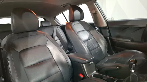 Kia Forte 2.0 SX MT