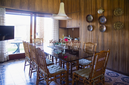 Casa En Venta En Playa Mansa, Punta Del Este, 4 Dormitorios- Ref: 19301