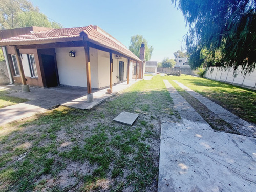 Venta Casa 3 Amb C/ Quincho Y Pileta (927m2), En Tesei